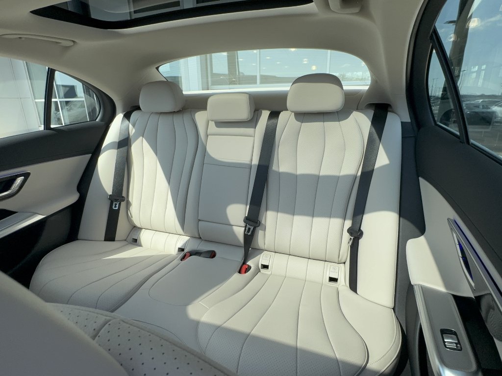 New 2026 Polar White Mercedes-Benz E 450 4MATIC® image 13