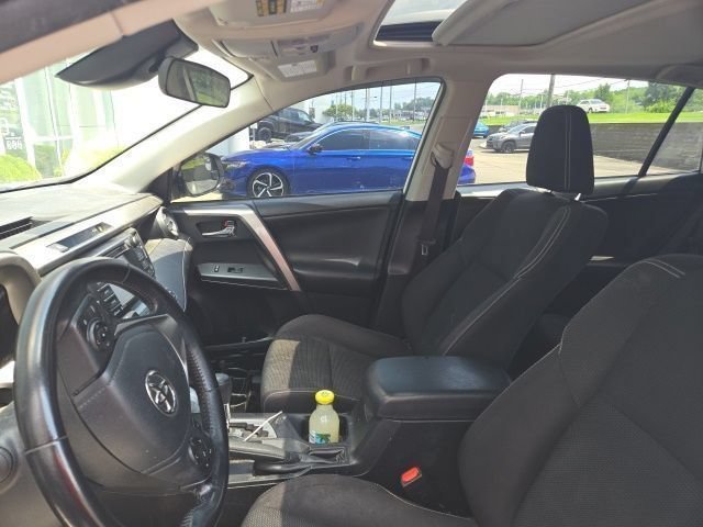 Used 2017 Super White Toyota XLE image 2