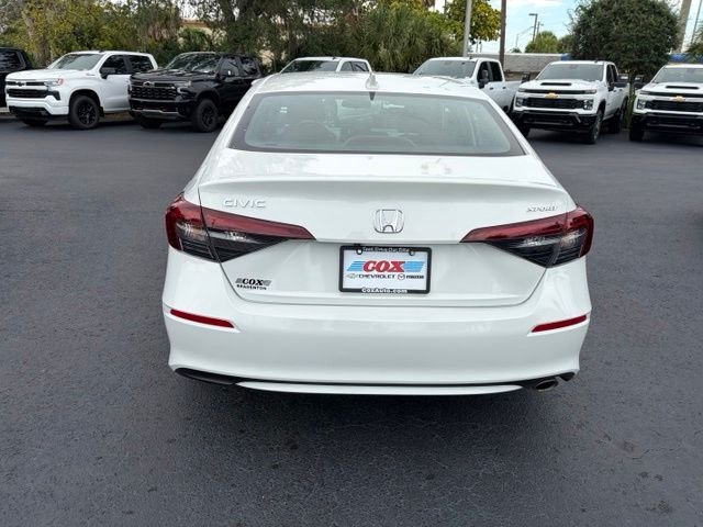 Used 2025  Honda Sport image 5