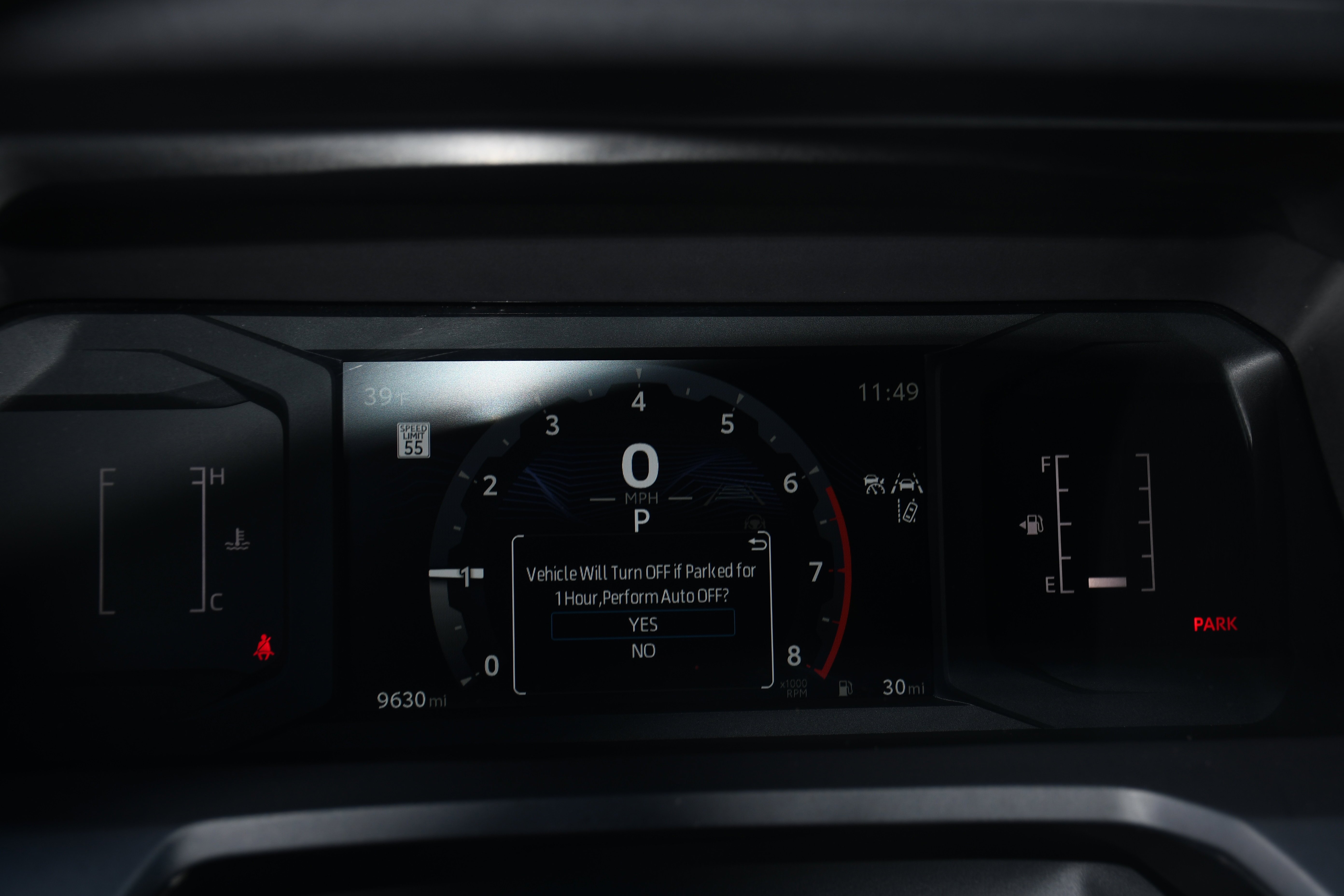 2025 Toyota Tacoma SR5 - Photo 13