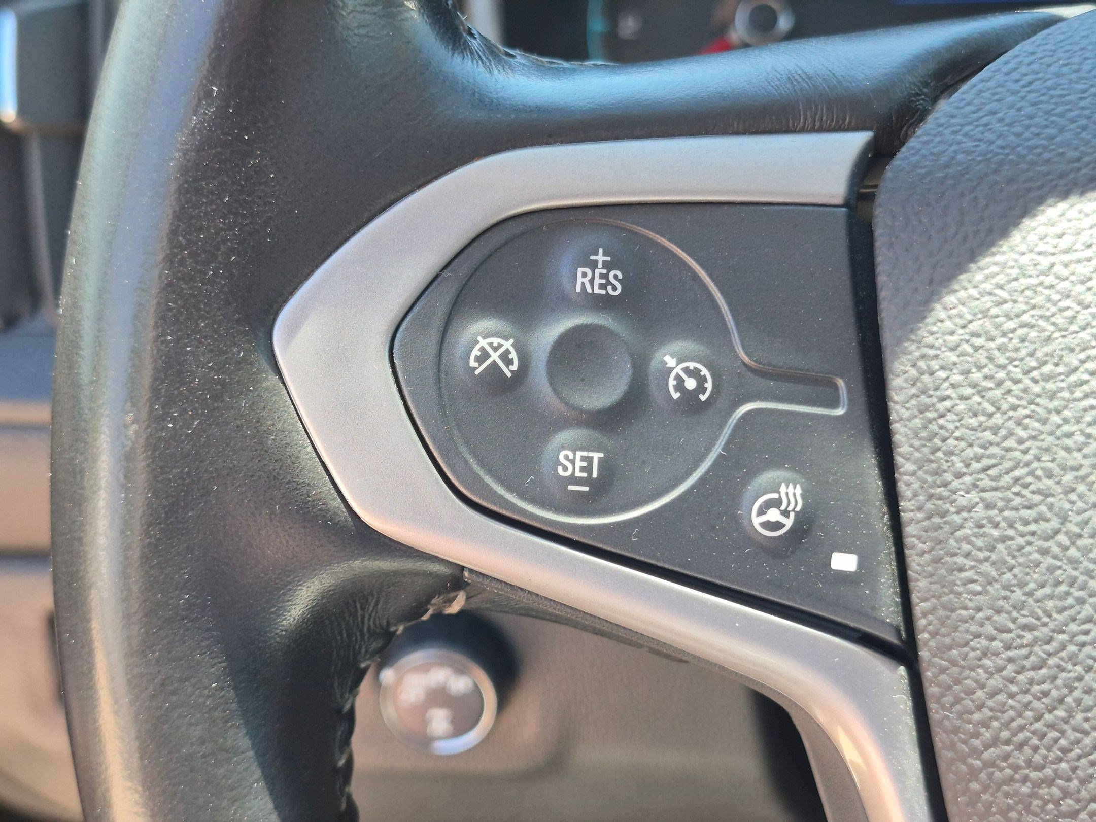 Used 2019 Pacific Blue Metallic Chevrolet 4WD LT image 16