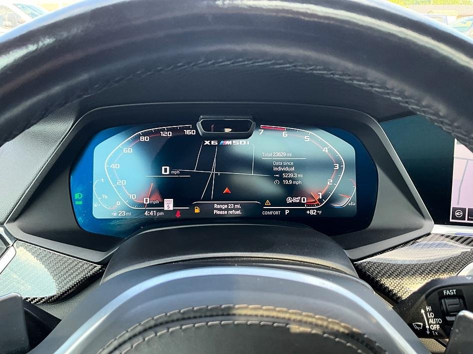 Used 2023 Black BMW M50i image 17