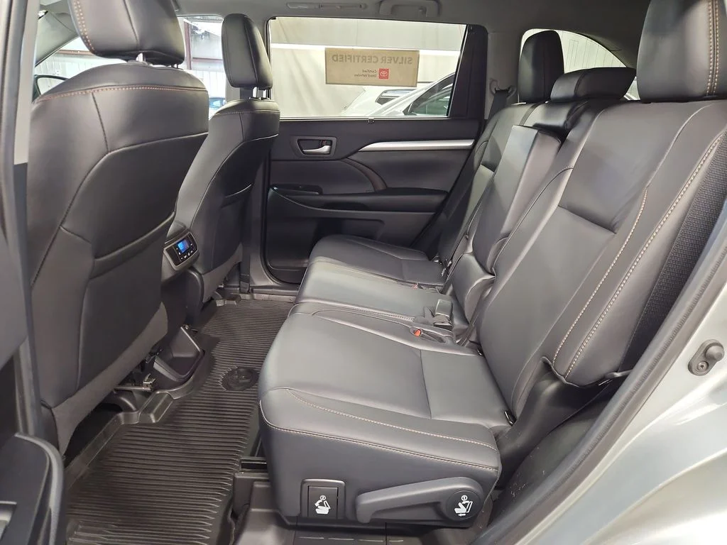 Certified Used 2019 Silver Toyota XLE image 26