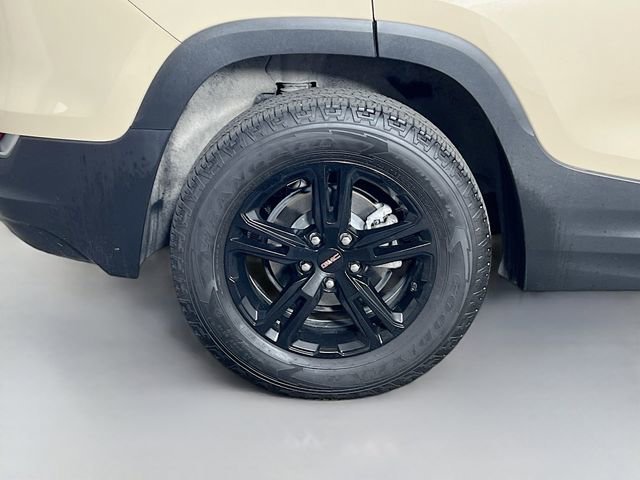 Used 2023 Desert Sand Metallic GMC AT4 image 39