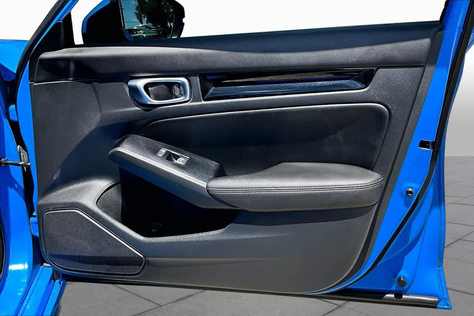 Used 2024 Boost Blue Pearl Honda Sport Touring image 27