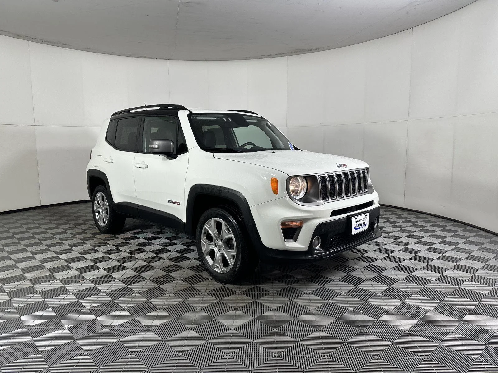 Used 2020 Alpine White Clearcoat Jeep Limited image 21
