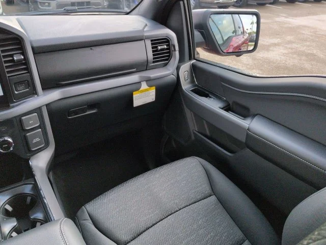 New 2026 Ruby Red Metallic Tinted Clearcoat Ford XLT image 17
