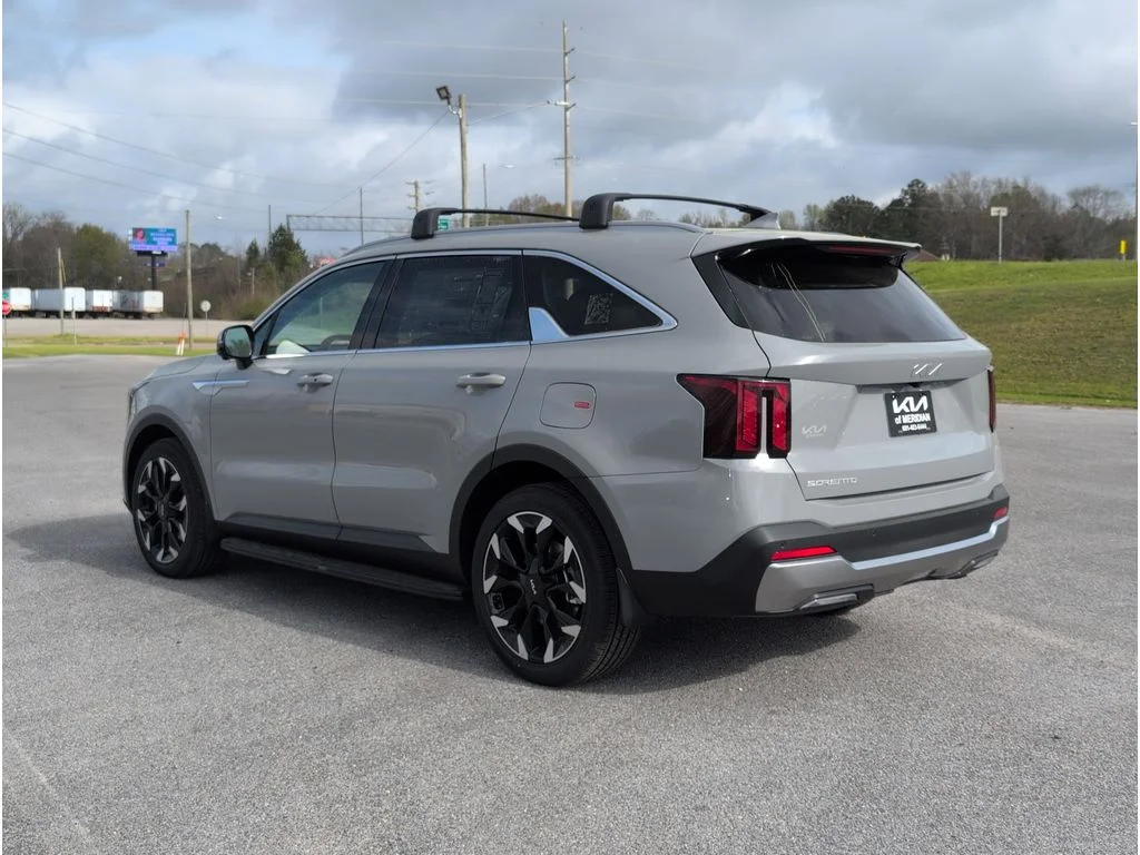 New 2026 Wolf Gray Kia SX image 3