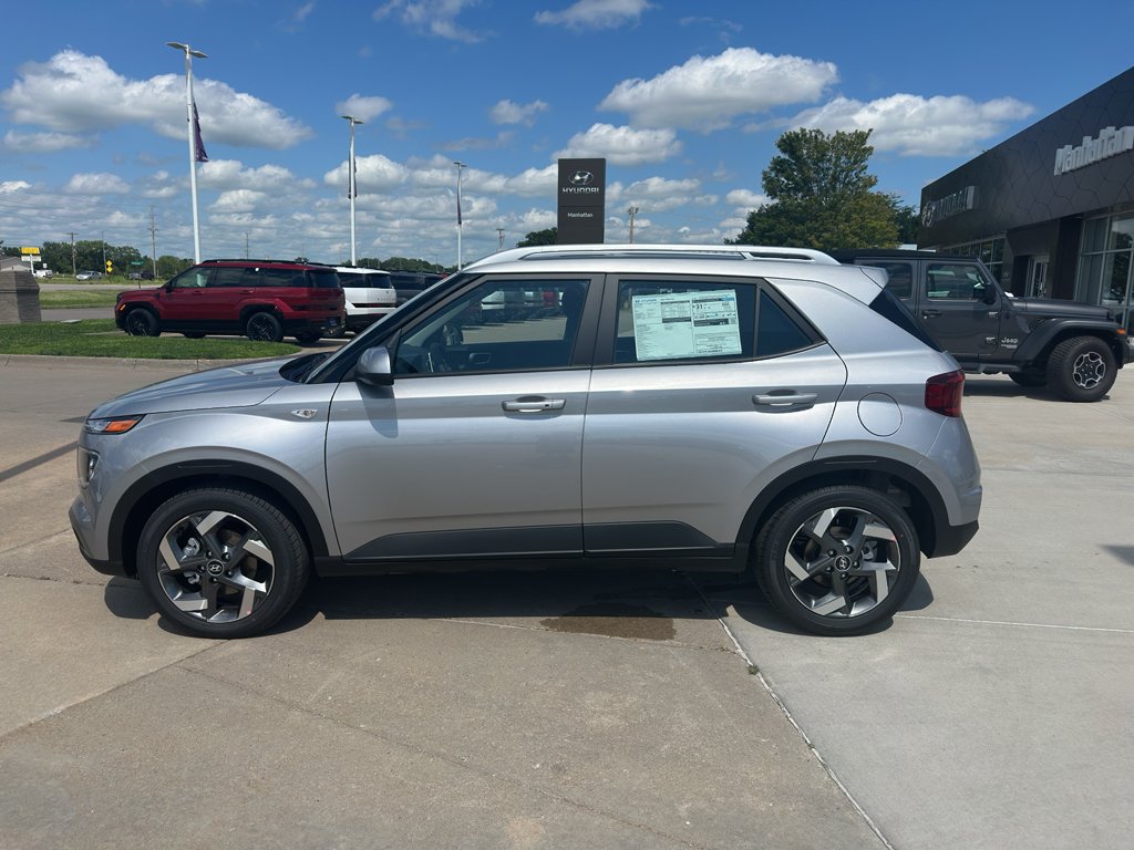 New 2026 Shimmering Silver Hyundai SEL image 4