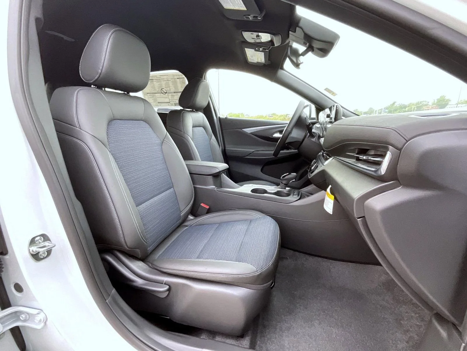 New 2026 Summit White Buick Preferred image 15