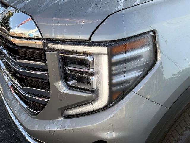 2026 GMC Sierra 1500 SLT - Photo 9