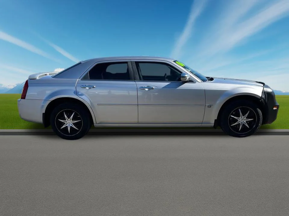 Used 2006 Silver Chrysler Base image 4