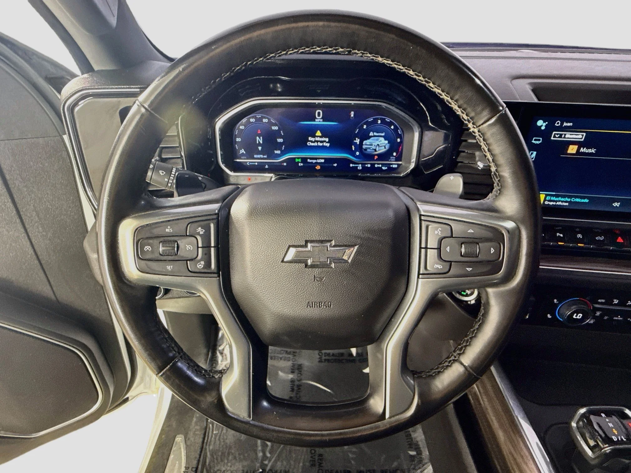 Used 2023 SUMMIT WHITE Chevrolet RST image 13