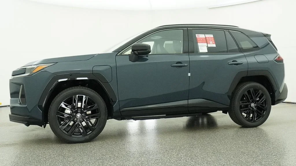 New 2026 Storm Cloud with Midnight Black Metallic roof Toyota XSE image 4
