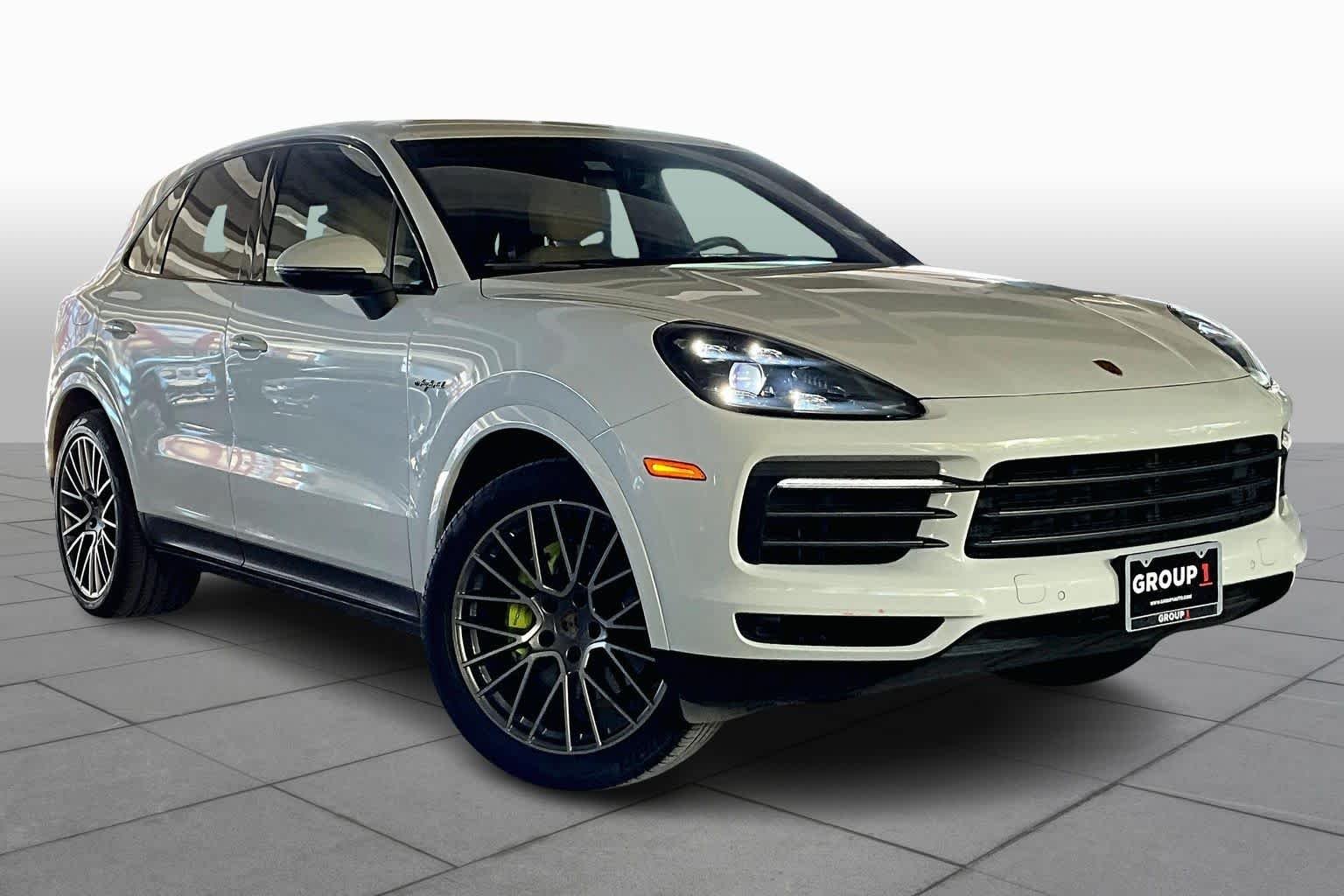 Used 2022 Carrara White Metallic Porsche E-Hybrid image 6