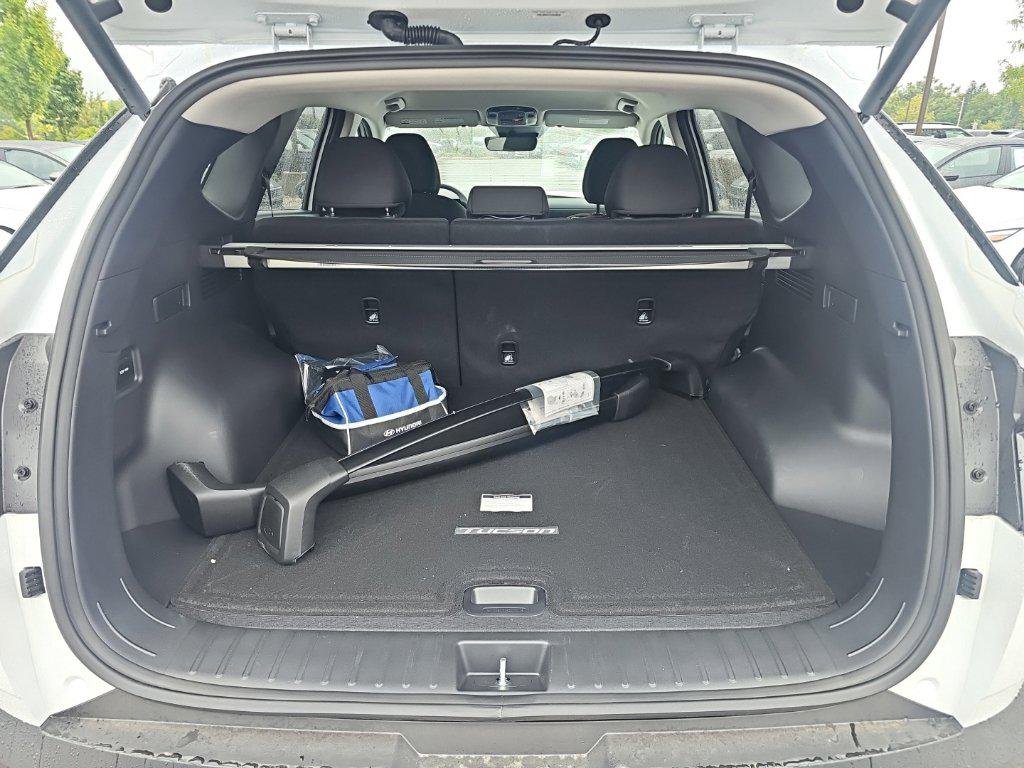 New 2026 White Hyundai SEL AWD image 34