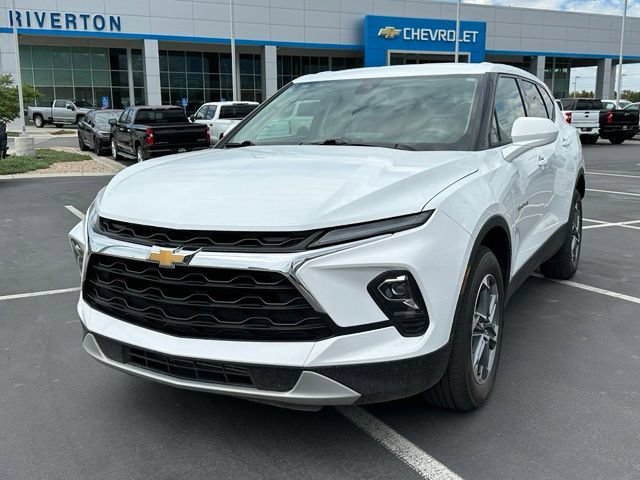 2025 Chevrolet Blazer 2LT - Photo 2