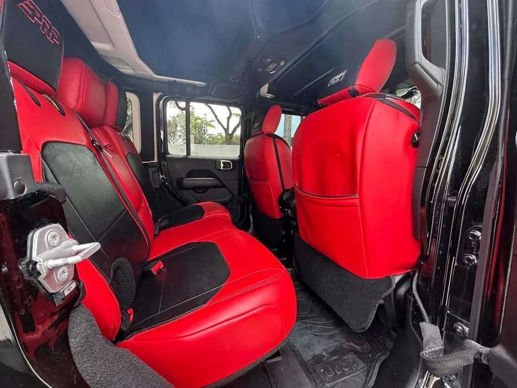 Used 2018 Black Jeep Unlimited Sahara image 38