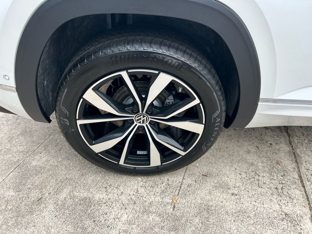 New 2026 White/off-white Volkswagen 2.0T SEL Premium R-Line image 26