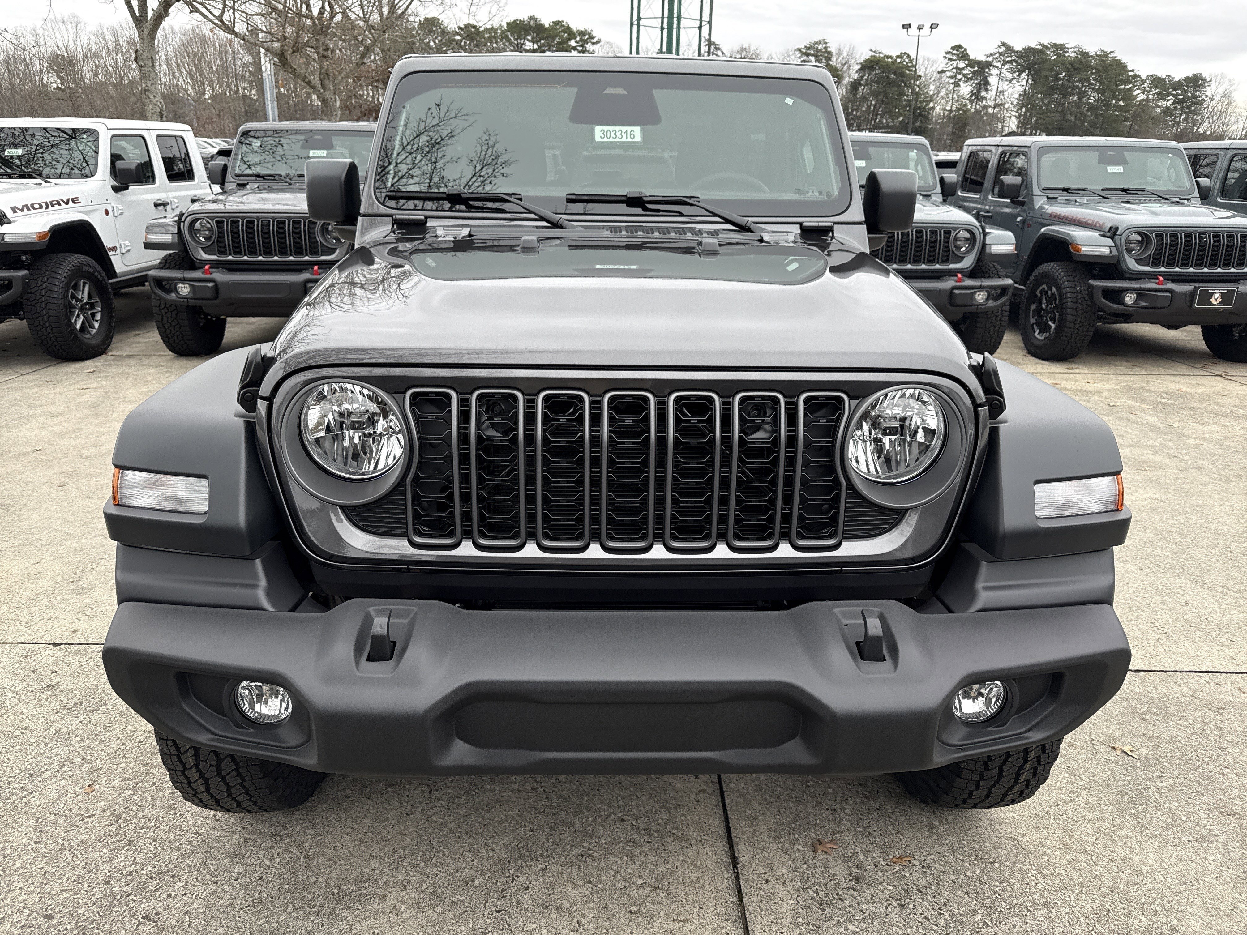 New 2026 Granite Crystal Metallic Clearcoat Jeep Sport S image 2