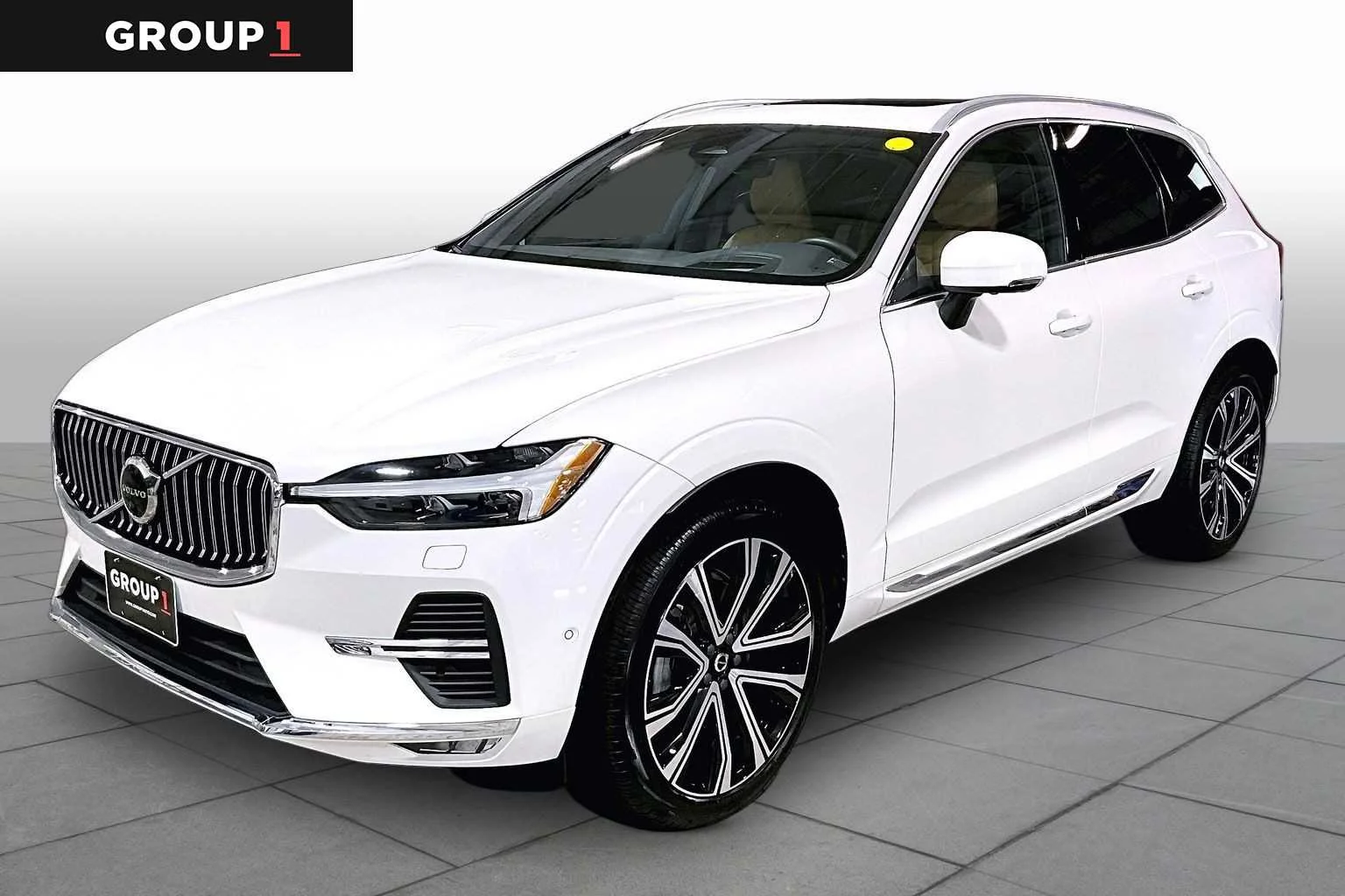 2023 Volvo XC60 Ultimate Bright Theme