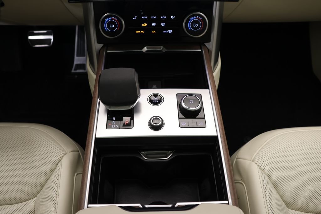 Used 2023 Carpathian Gray Premium Metallic Land Rover SE image 23