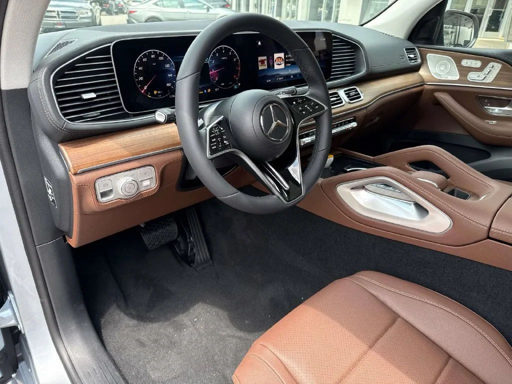Certified Used 2025 Silver Mercedes-Benz GLE 350 image 10