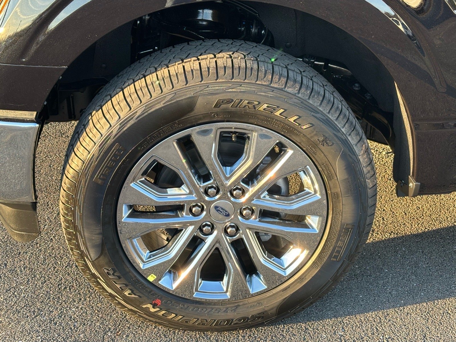 New 2026 Agate Black Metallic Ford XLT image 5