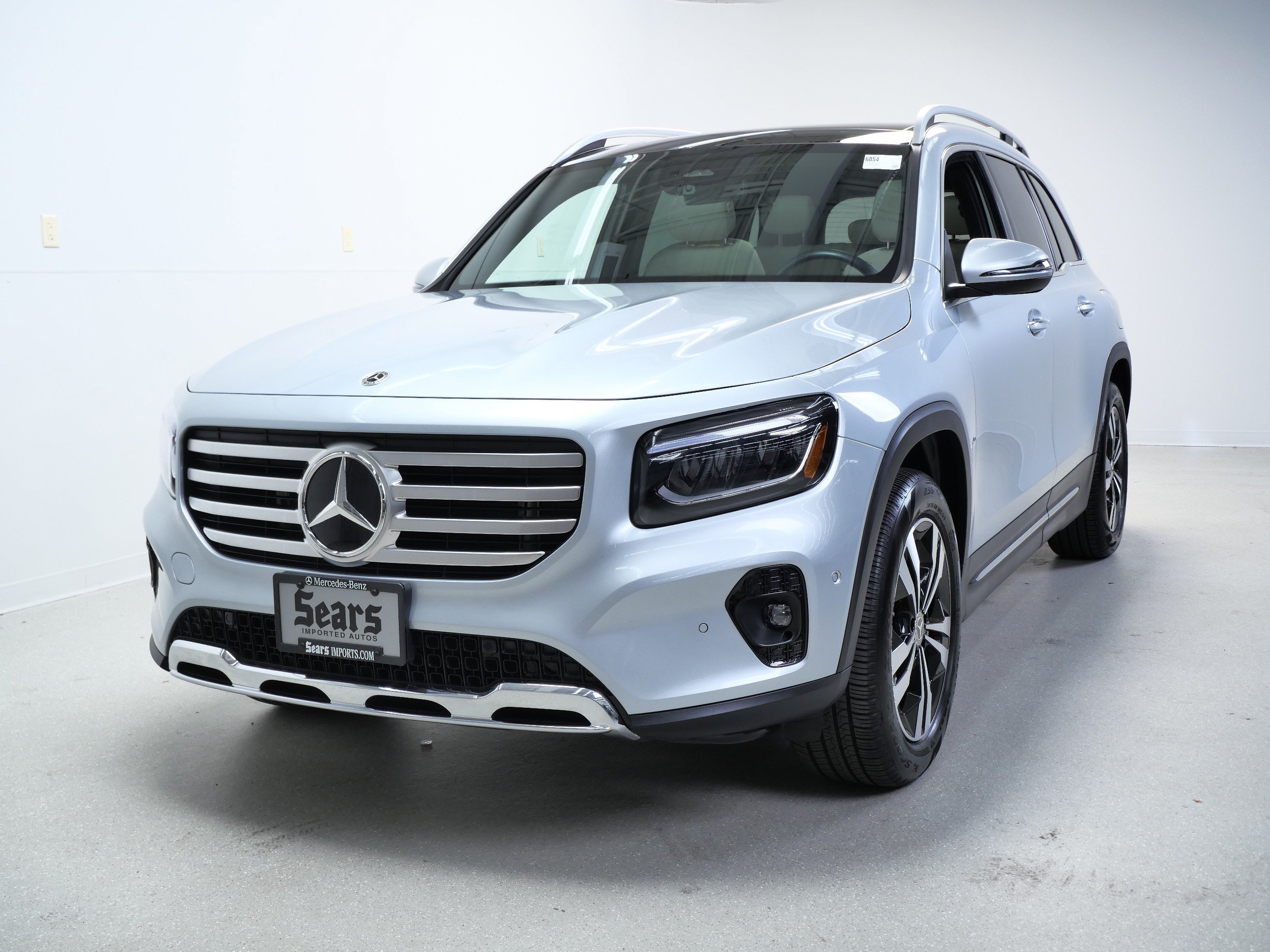 Used 2026 Cirrus Silver Metallic Mercedes-Benz GLB 250 image 12