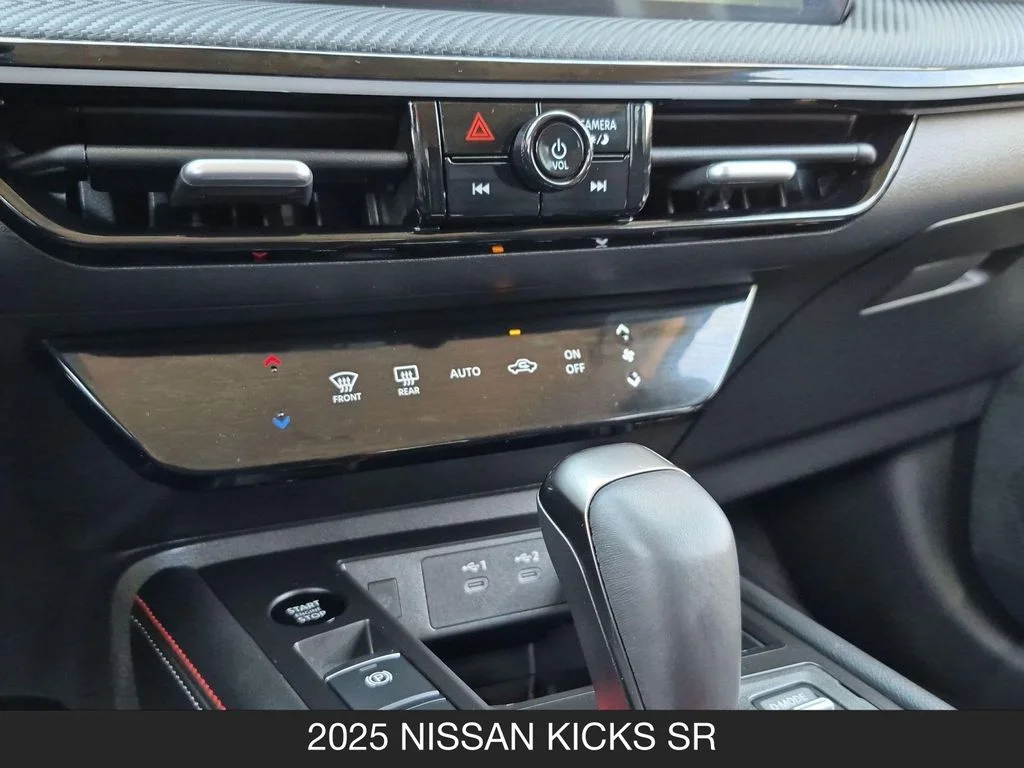 Used 2025 White Nissan SR image 22