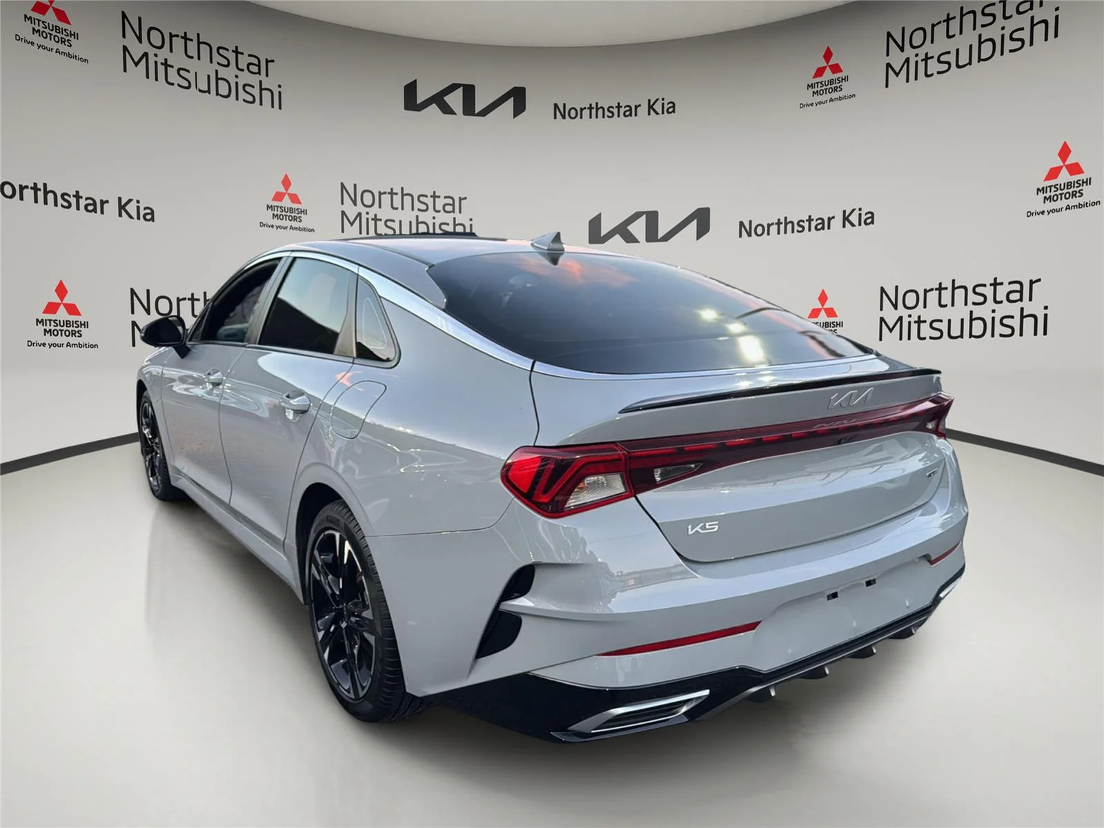 Used 2023 Wolf Gray Kia GT-Line image 3