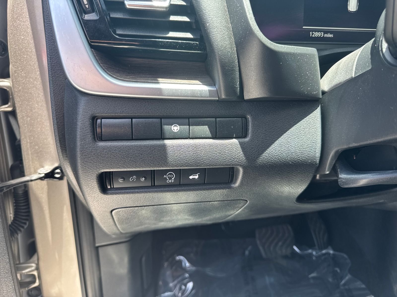 Certified Used 2024 Gold Nissan Platinum image 22