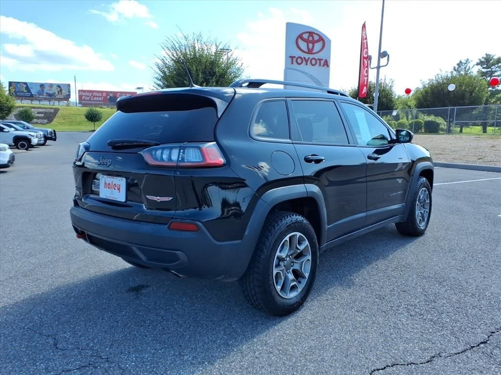 Used 2022 Black Jeep Trailhawk image 4