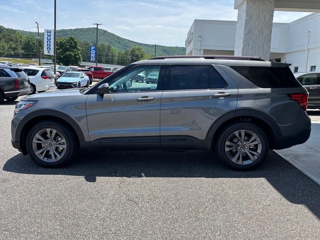 New 2026 Carbonized Gray Metallic Ford Active image 24