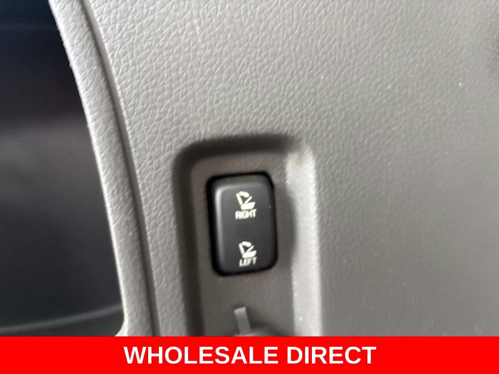 Used 2013 White Ford SEL image 29