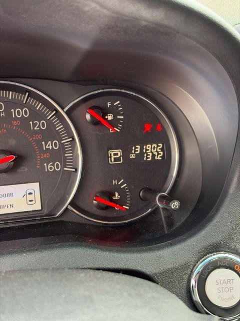 Used 2014 Silver Nissan 3.5 S image 27
