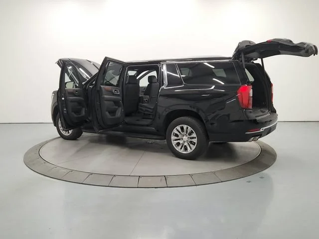 Used 2025 Onyx Black GMC Denali image 14