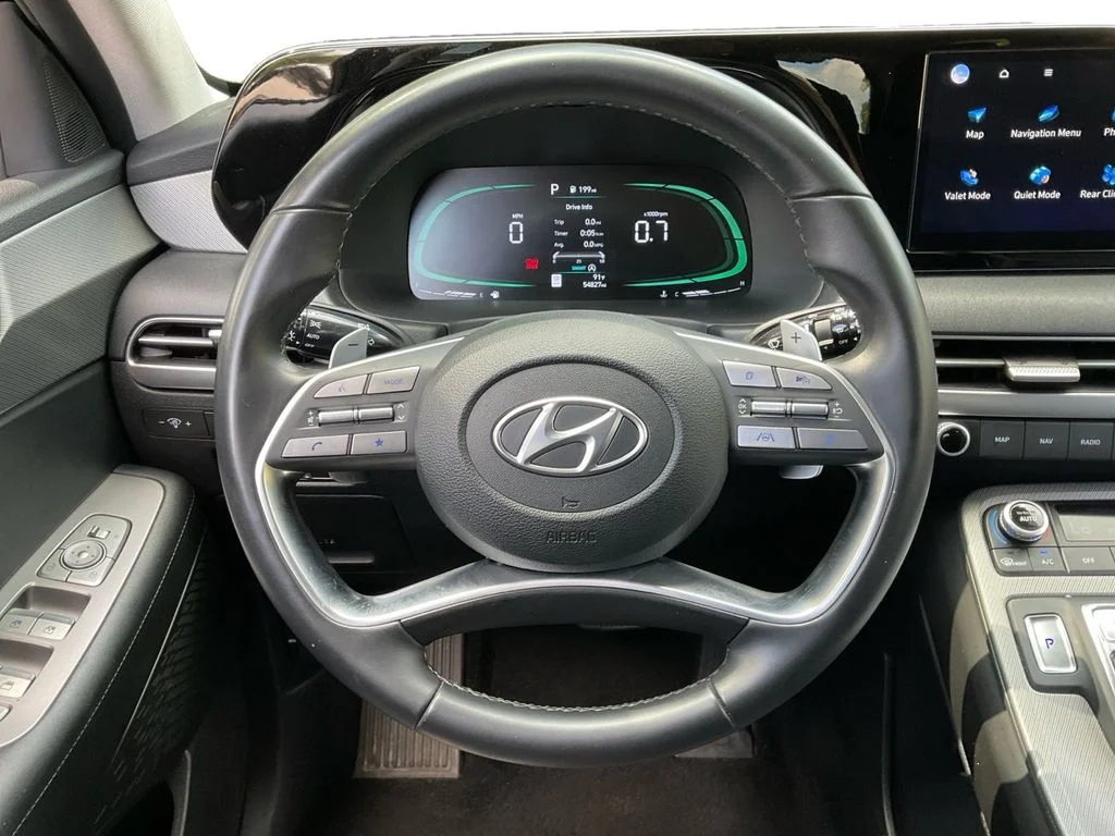 Used 2024 Gray Hyundai SEL image 17