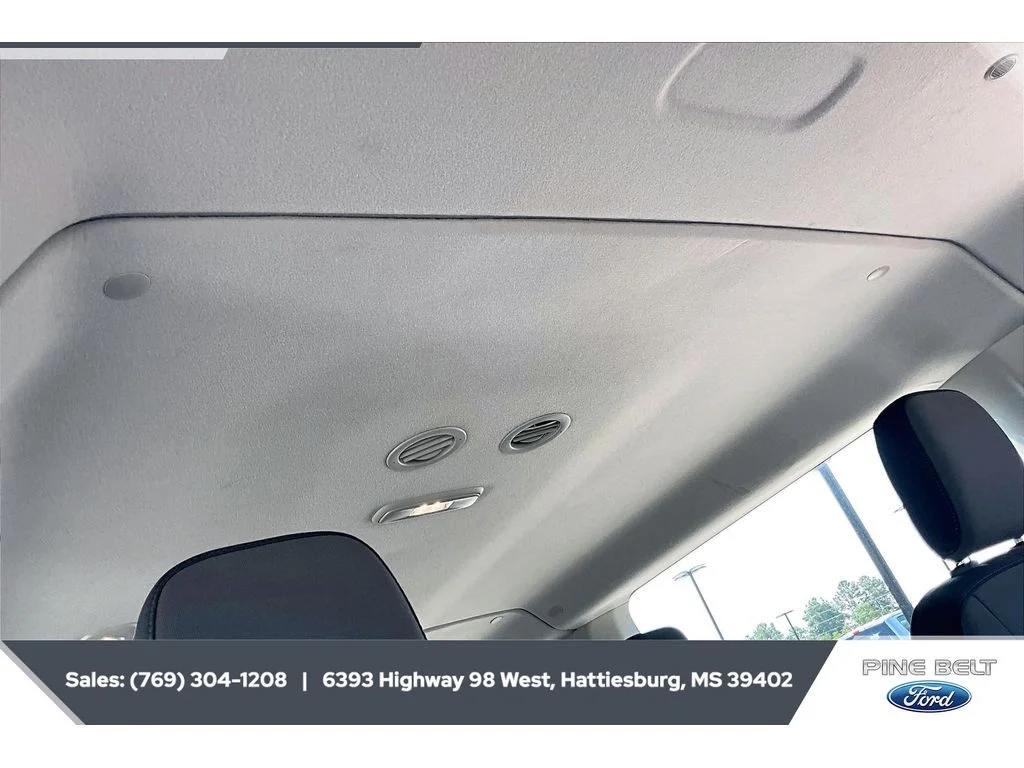 Used 2023 Oxford White Ford XLT image 16
