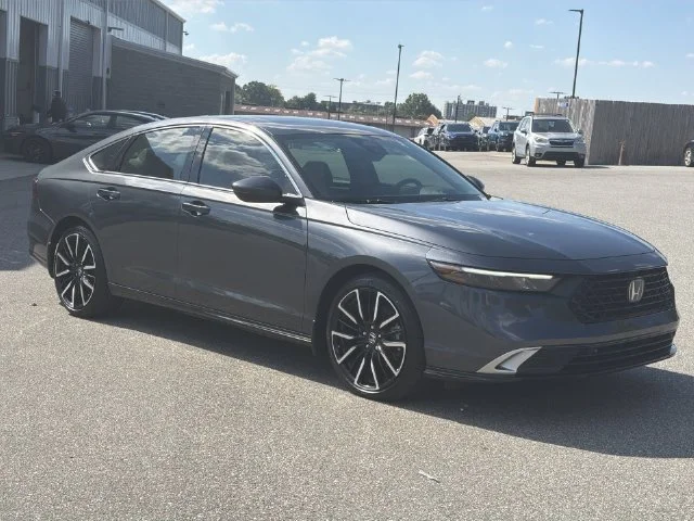 Used 2024  Honda Touring image 15