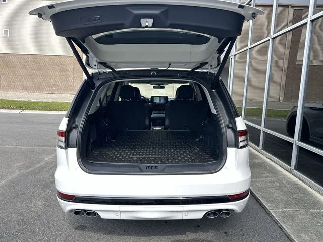 Used 2026 White Lincoln Reserve image 24