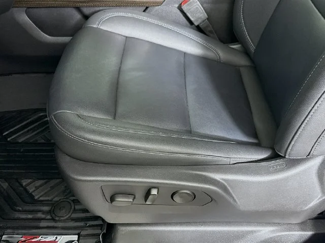 Used 2025 White Chevrolet LT Trail Boss image 21
