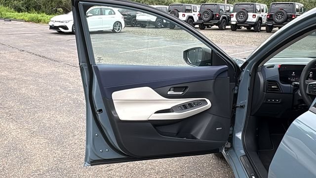 2026 Nissan Sentra SL - Photo 8