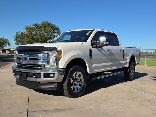2017 Ford F-350 Lariat photo 3