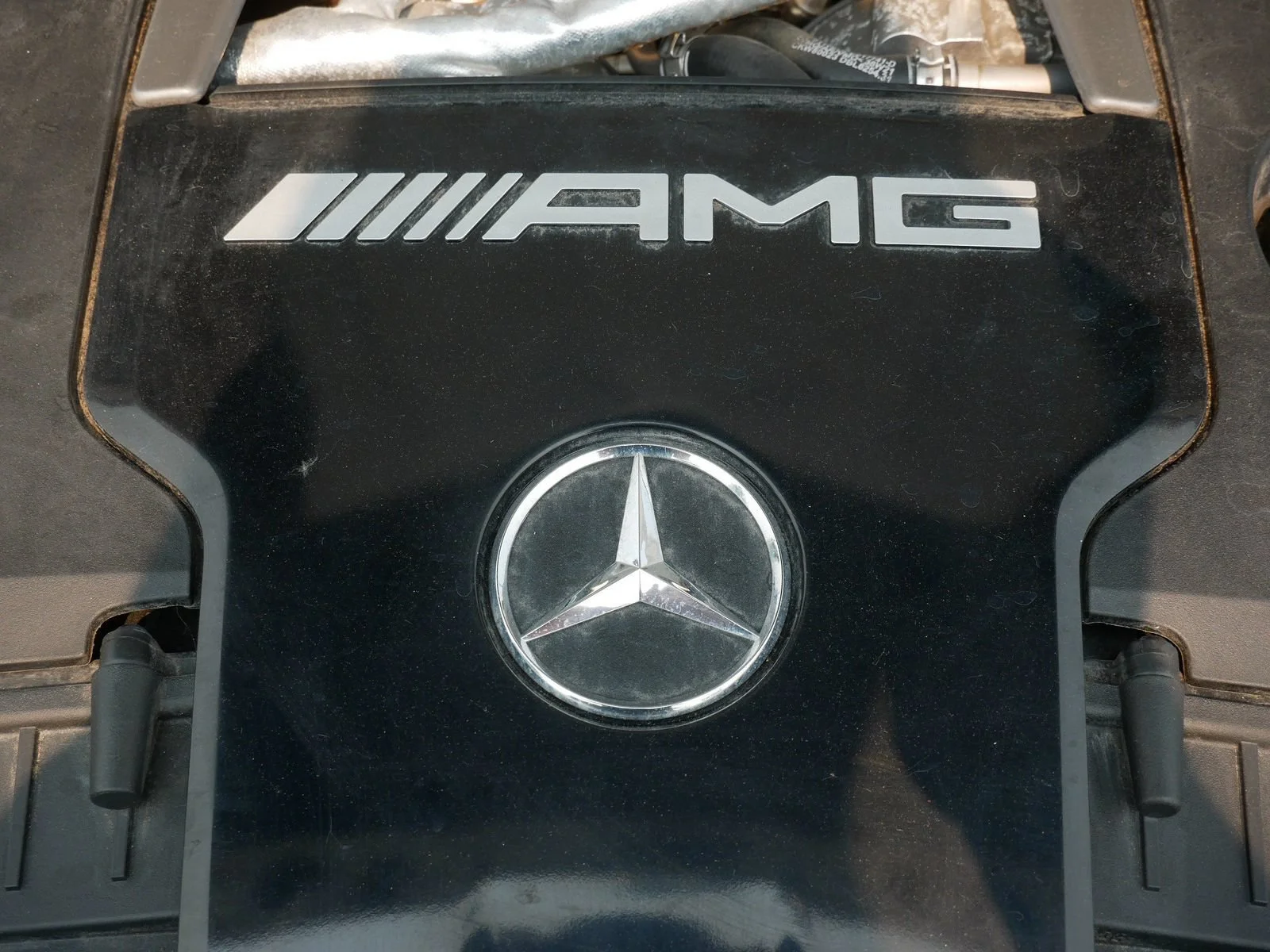 Used 2021 White Mercedes-Benz 4MATIC® image 44