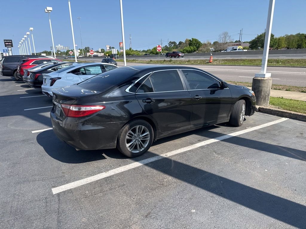 2017 Toyota Camry SE