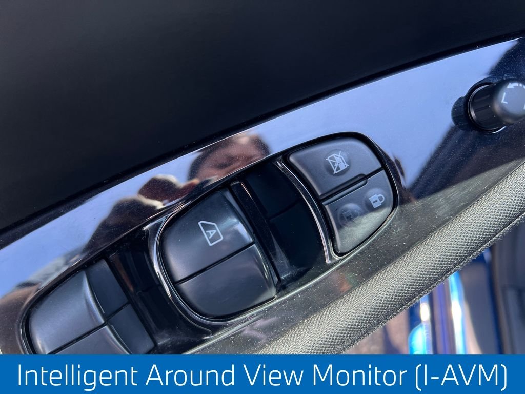 Used 2020 Blue Nissan SV Plus image 12