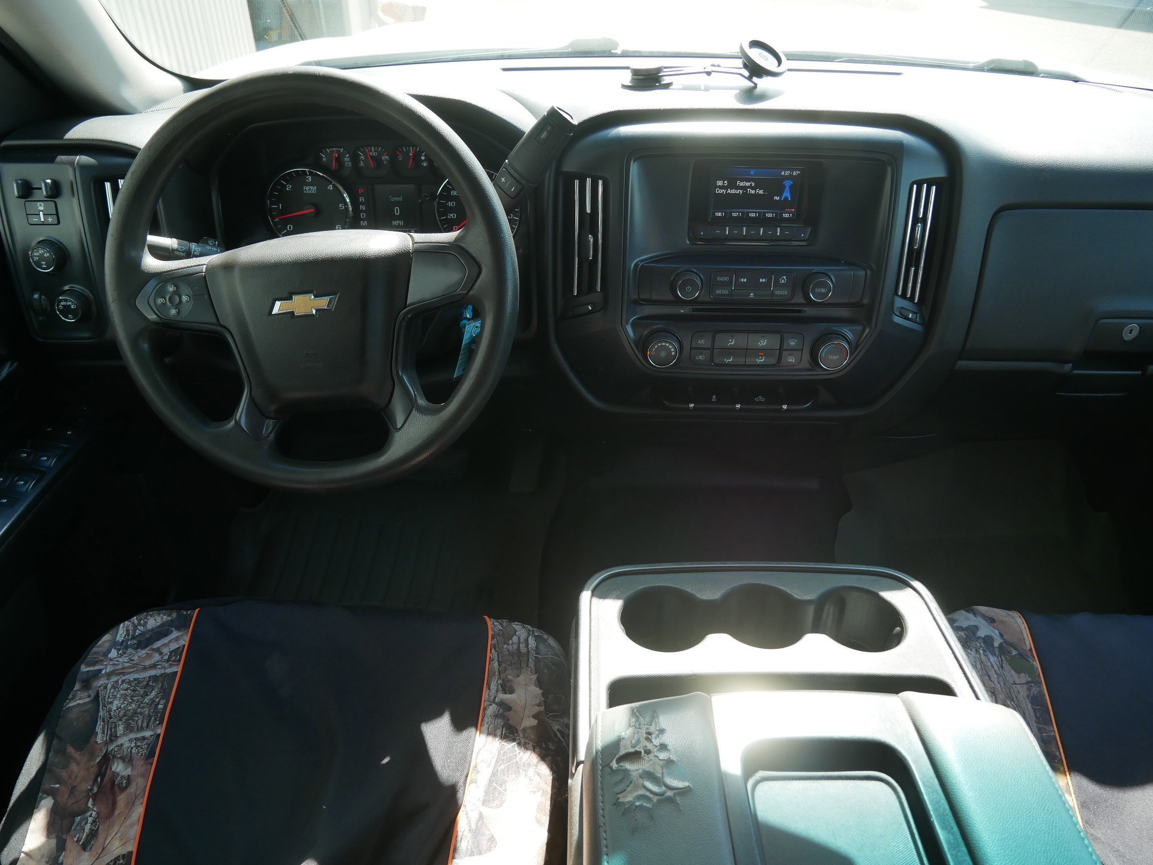 Used 2014 White Chevrolet Work Truck image 15