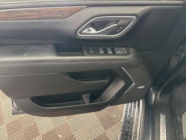 Used 2022 Gray Chevrolet Premier image 19