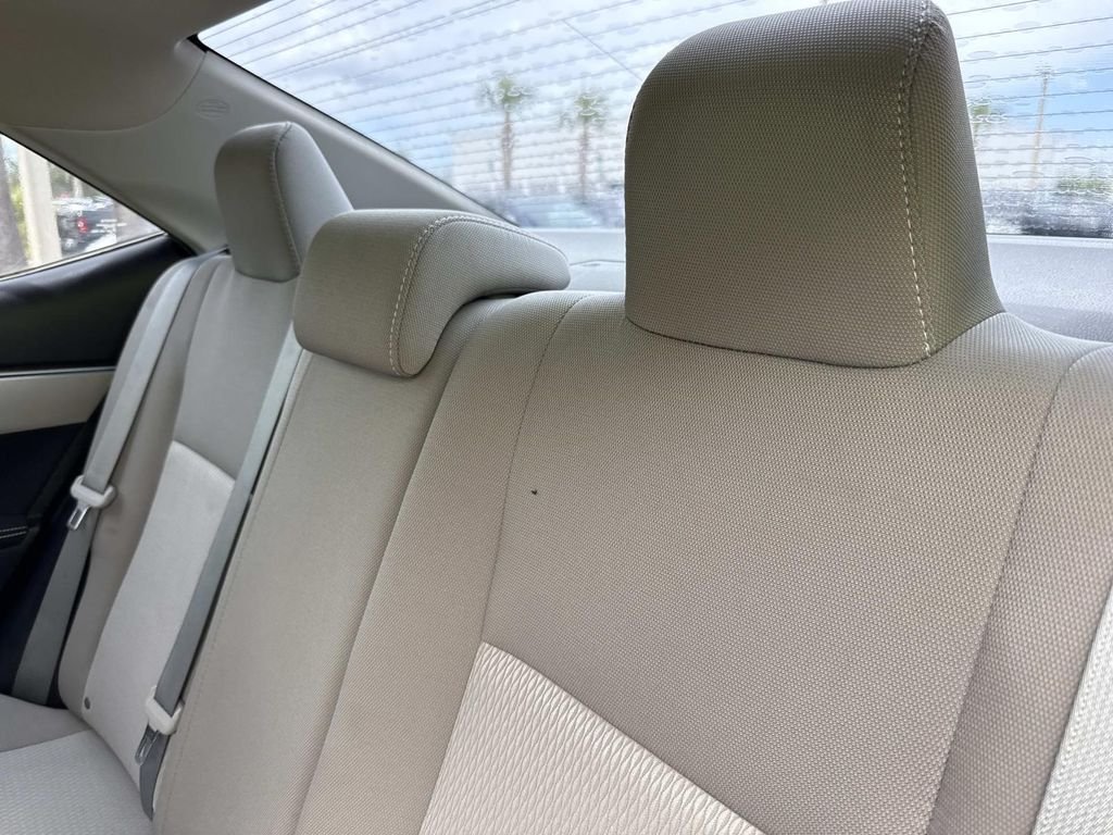 Used 2014 Red Toyota LE image 14